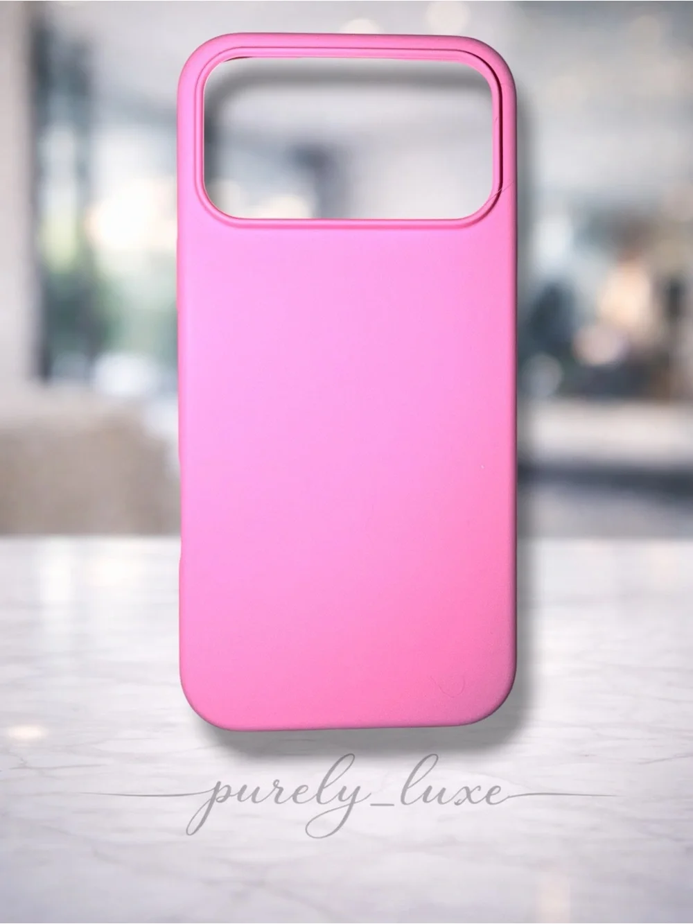 Delilah iPhone 17 Pro Max MagSafe Case